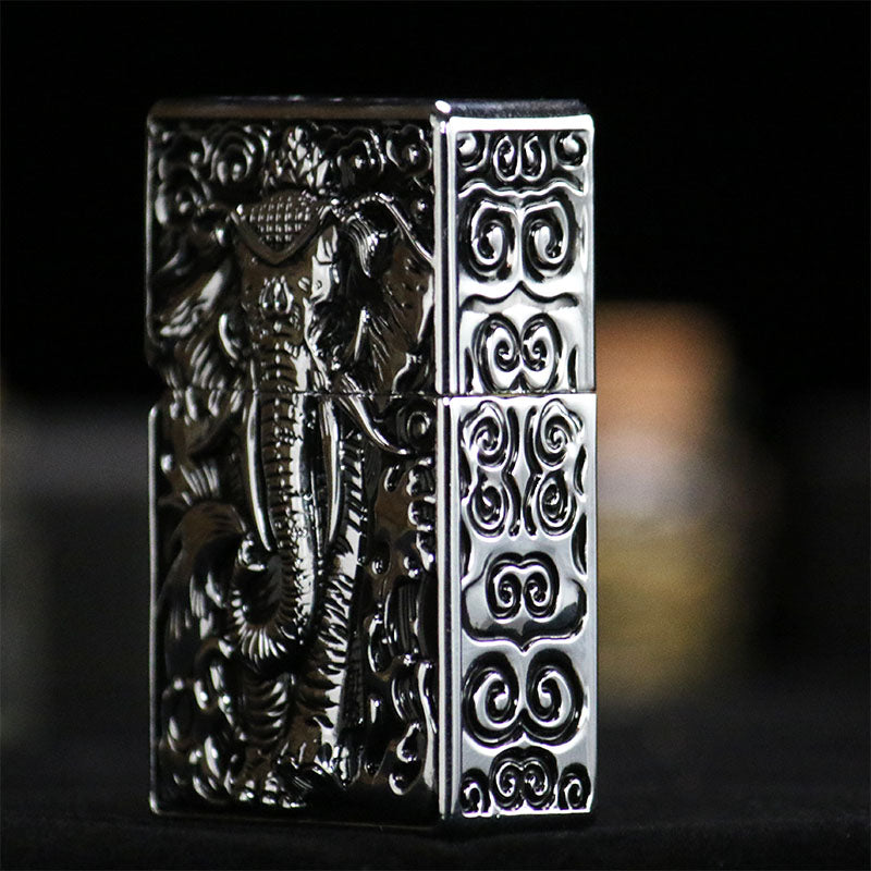 ROYAL TUSK LIGHTER (NEW)